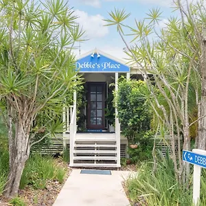 Debbie's Place 4* Rainbow Beach